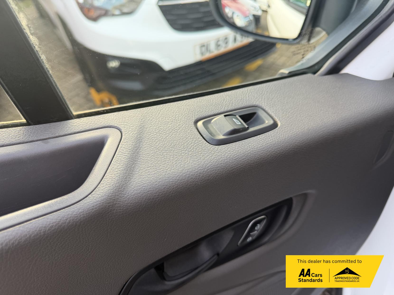 Ford Transit 2.0 350 EcoBlue Leader Panel Van 5dr Diesel Manual RWD L3 H3 Euro 6 (s/s) (130 ps)