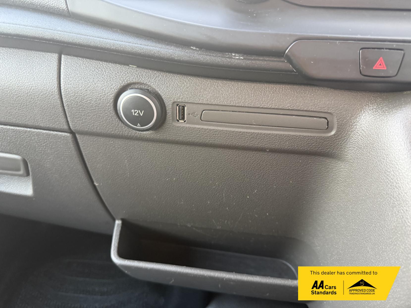 Ford Transit 2.0 350 EcoBlue Leader Panel Van 5dr Diesel Manual RWD L3 H3 Euro 6 (s/s) (130 ps)