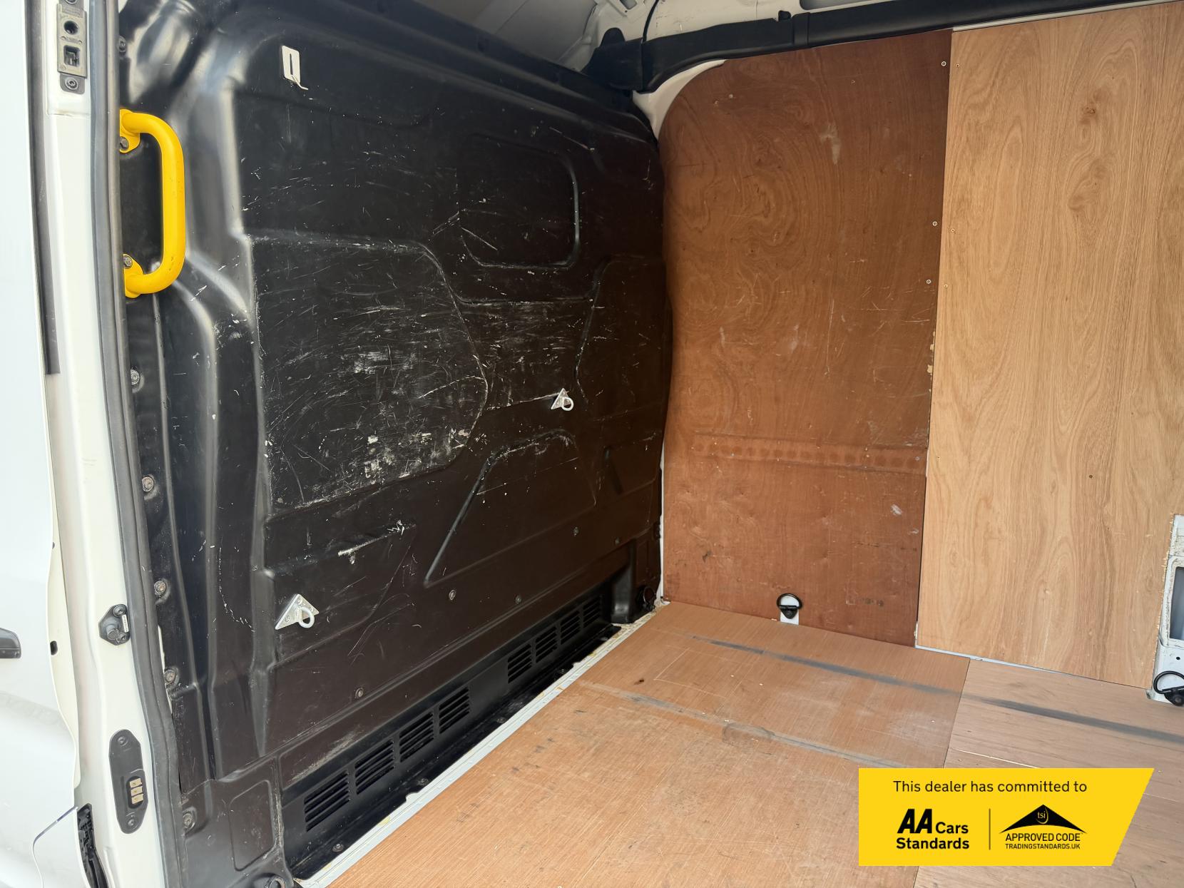 Ford Transit 2.0 350 EcoBlue Leader Panel Van 5dr Diesel Manual RWD L3 H3 Euro 6 (s/s) (130 ps)