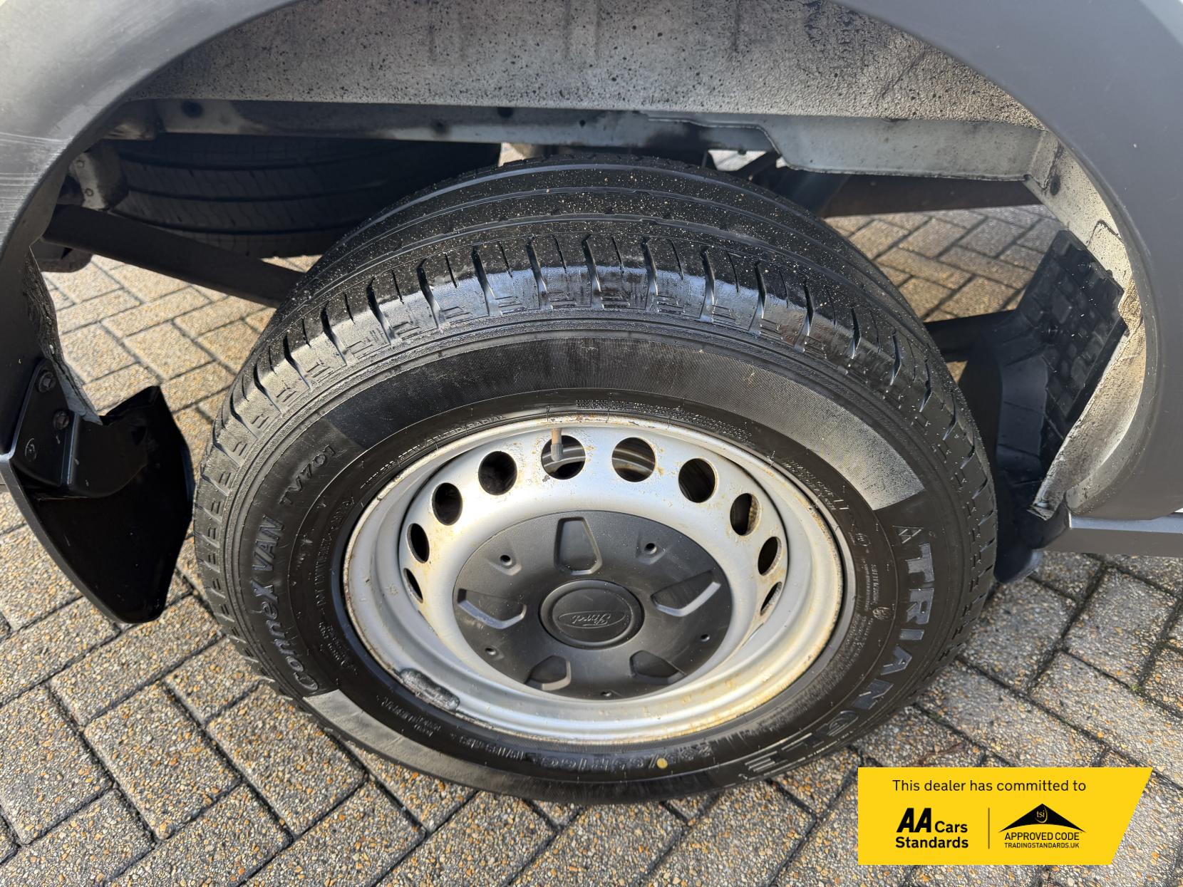 Ford Transit 2.0 350 EcoBlue Leader Panel Van 5dr Diesel Manual RWD L3 H3 Euro 6 (s/s) (130 ps)