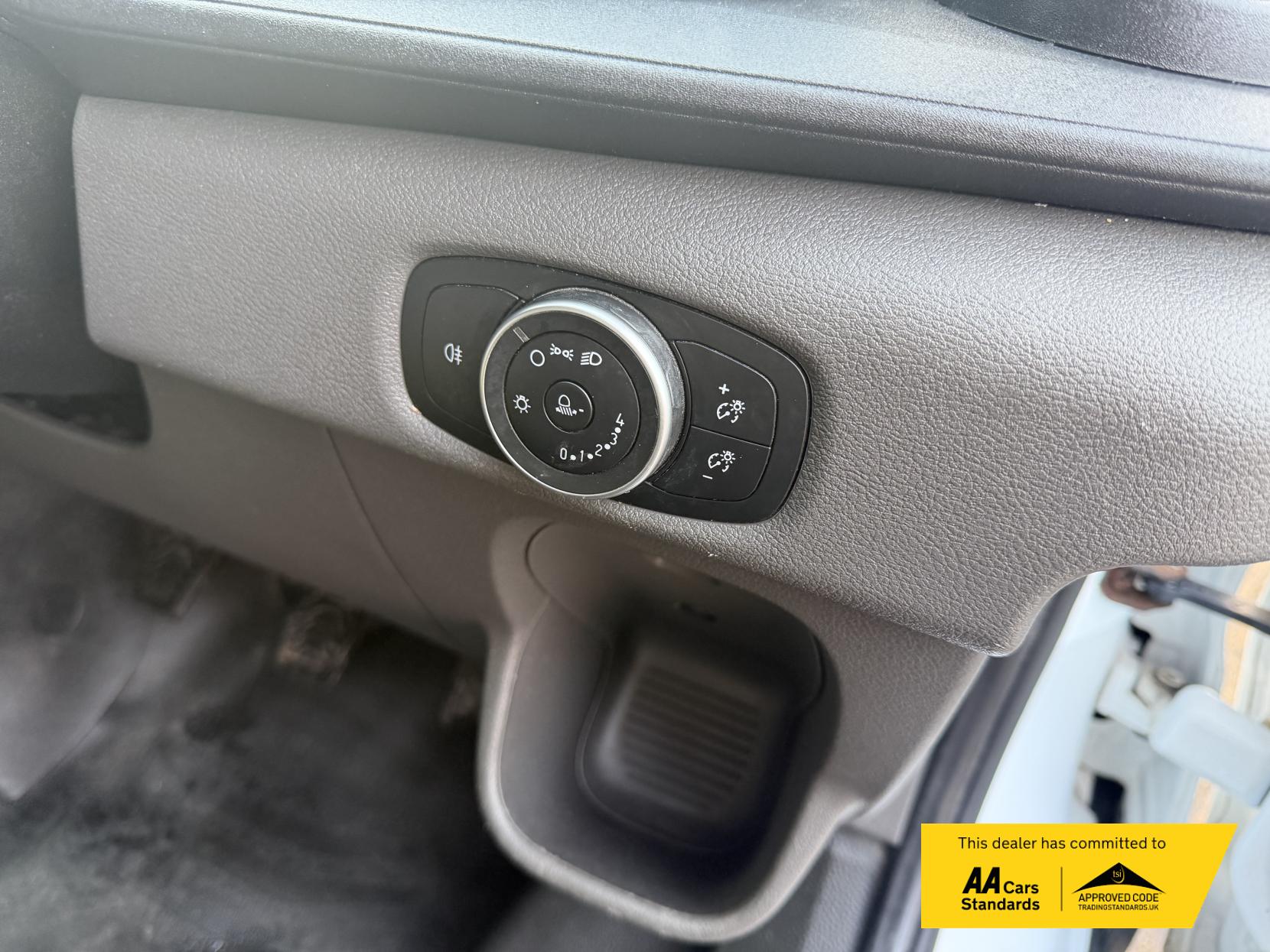 Ford Transit 2.0 350 EcoBlue Leader Panel Van 5dr Diesel Manual RWD L3 H3 Euro 6 (s/s) (130 ps)