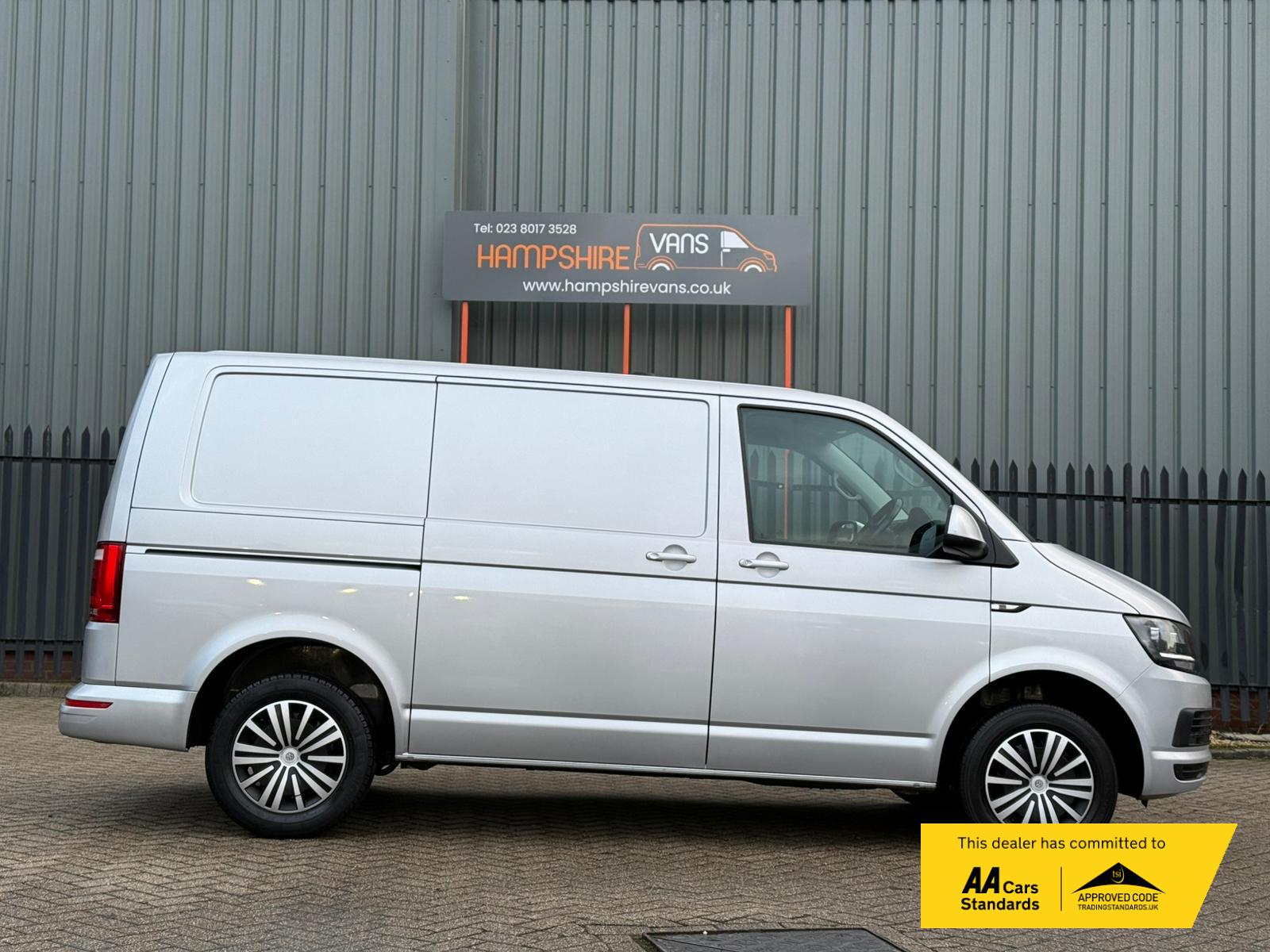 Volkswagen Transporter 2.0 TDI T32 BlueMotion Tech Trendline Panel Van 5dr Diesel DSG FWD SWB Euro 6 (s/s) (150 ps)