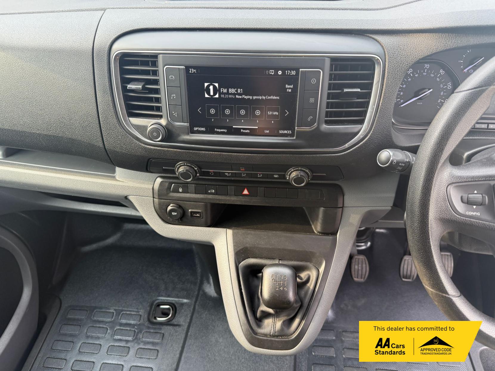 Vauxhall Vivaro 1.5 Turbo D 2900 Sportive Panel Van 5dr Diesel Manual L2 H1 Euro 6 (s/s) (100 ps)