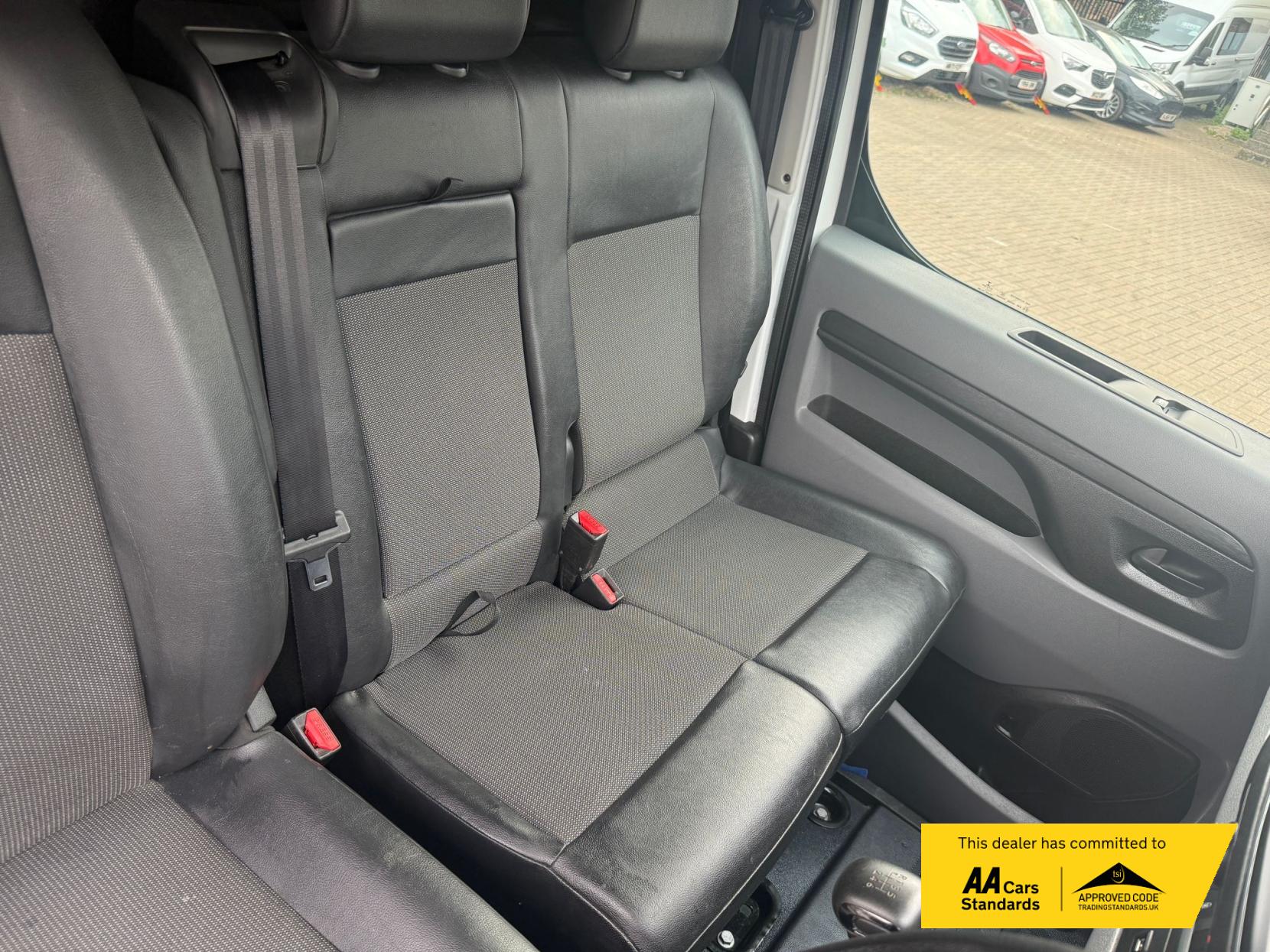 Vauxhall Vivaro 1.5 Turbo D 2900 Sportive Panel Van 5dr Diesel Manual L2 H1 Euro 6 (s/s) (100 ps)