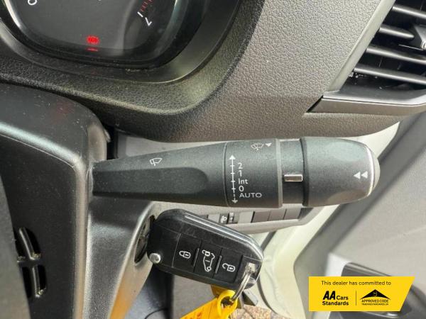 Vauxhall Vivaro 1.5 Turbo D 2900 Sportive Panel Van 5dr Diesel Manual L2 H1 Euro 6 (s/s) (100 ps)