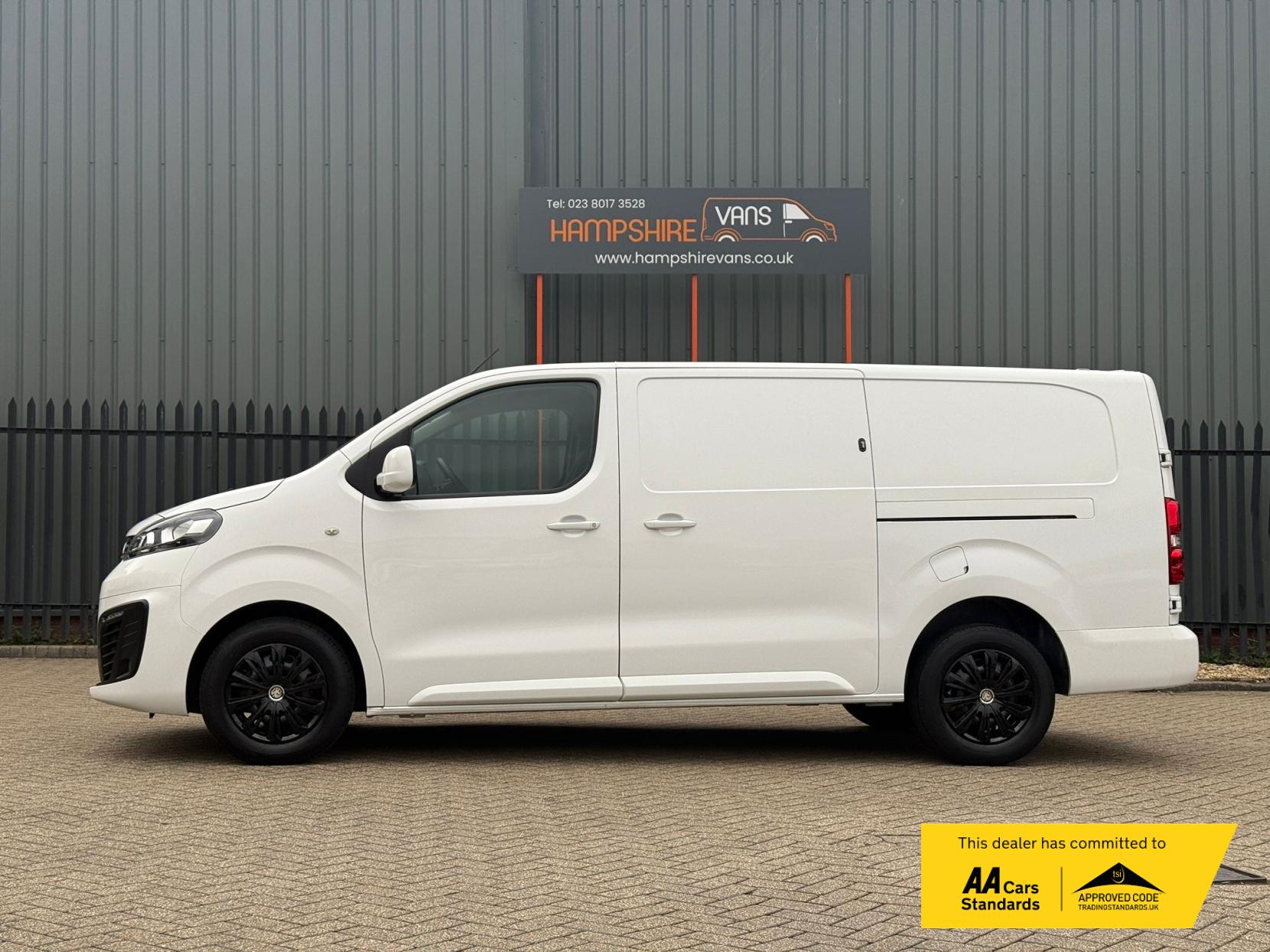 Vauxhall Vivaro 1.5 Turbo D 2900 Sportive Panel Van 5dr Diesel Manual L2 H1 Euro 6 (s/s) (100 ps)