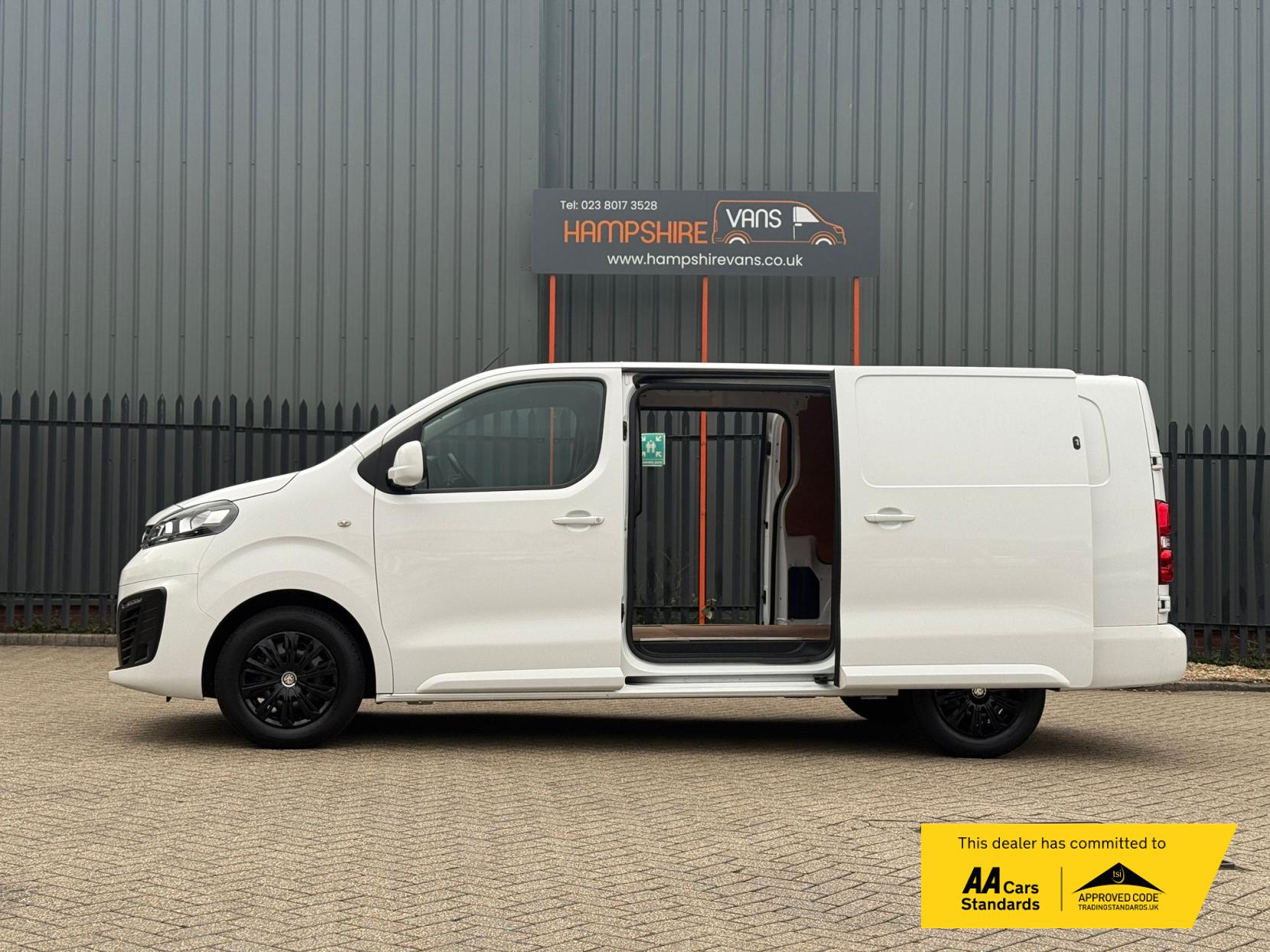Vauxhall Vivaro 1.5 Turbo D 2900 Sportive Panel Van 5dr Diesel Manual L2 H1 Euro 6 (s/s) (100 ps)