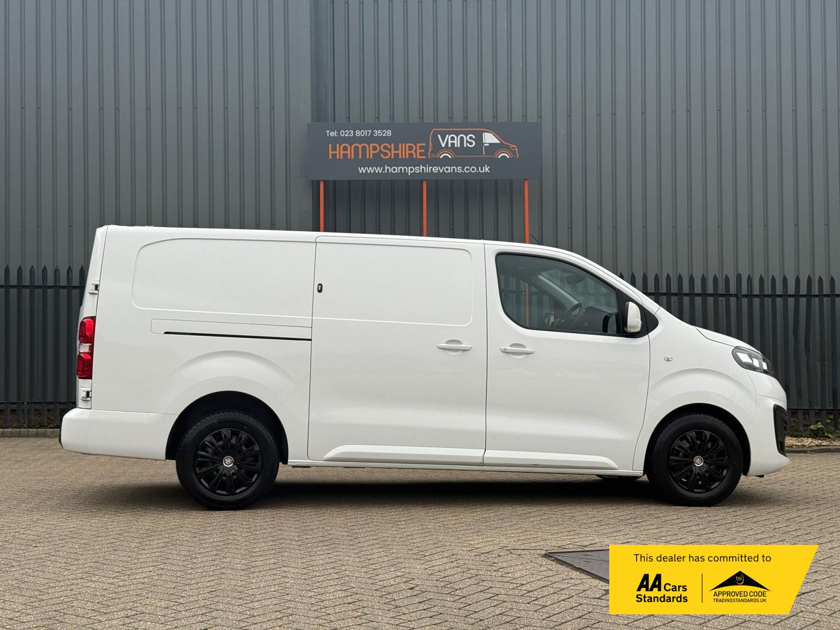 Vauxhall Vivaro 1.5 Turbo D 2900 Sportive Panel Van 5dr Diesel Manual L2 H1 Euro 6 (s/s) (100 ps)