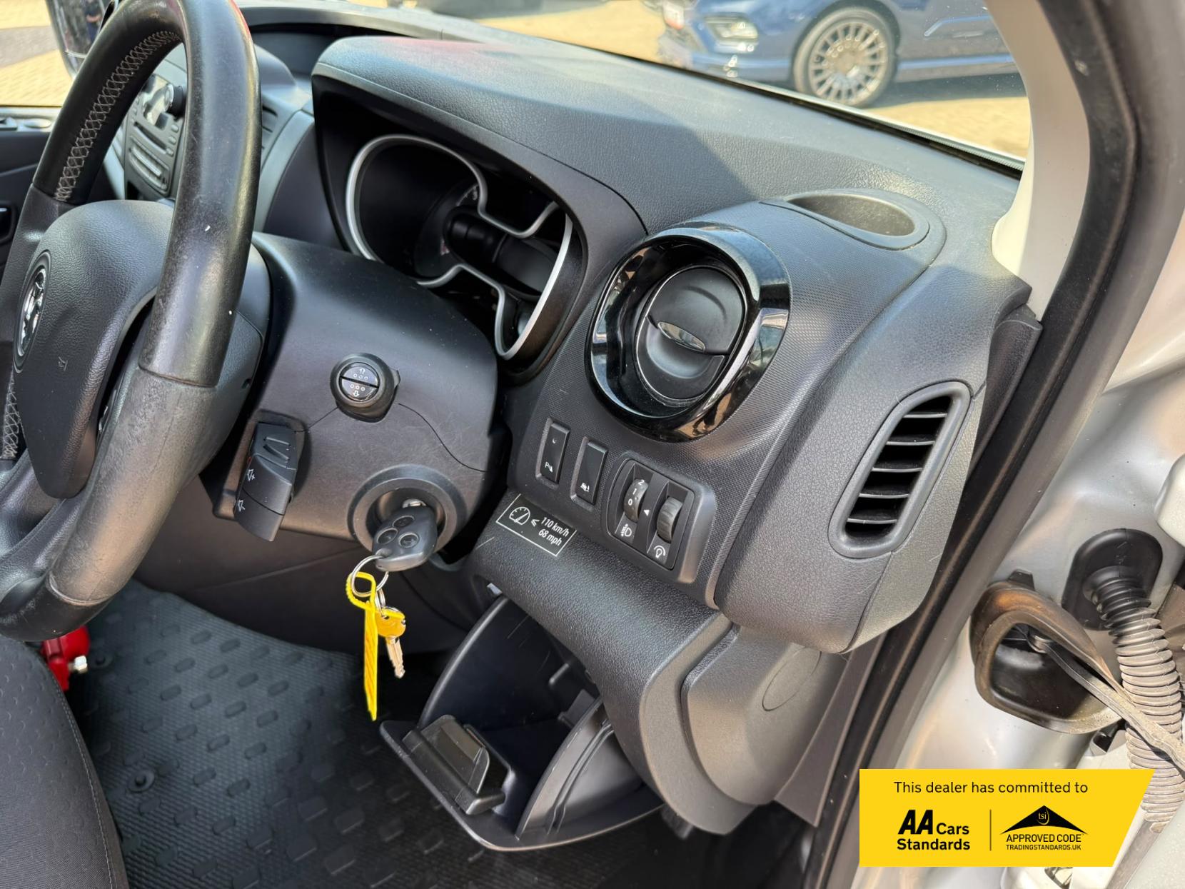 2017 Vauxhall Vivaro 1.6 CDTi 2900 BiTurbo Sportive Panel Van 5dr Diesel Manual L1 H1 Euro 6 (s/s) (125 ps) - Thumbnail 49
