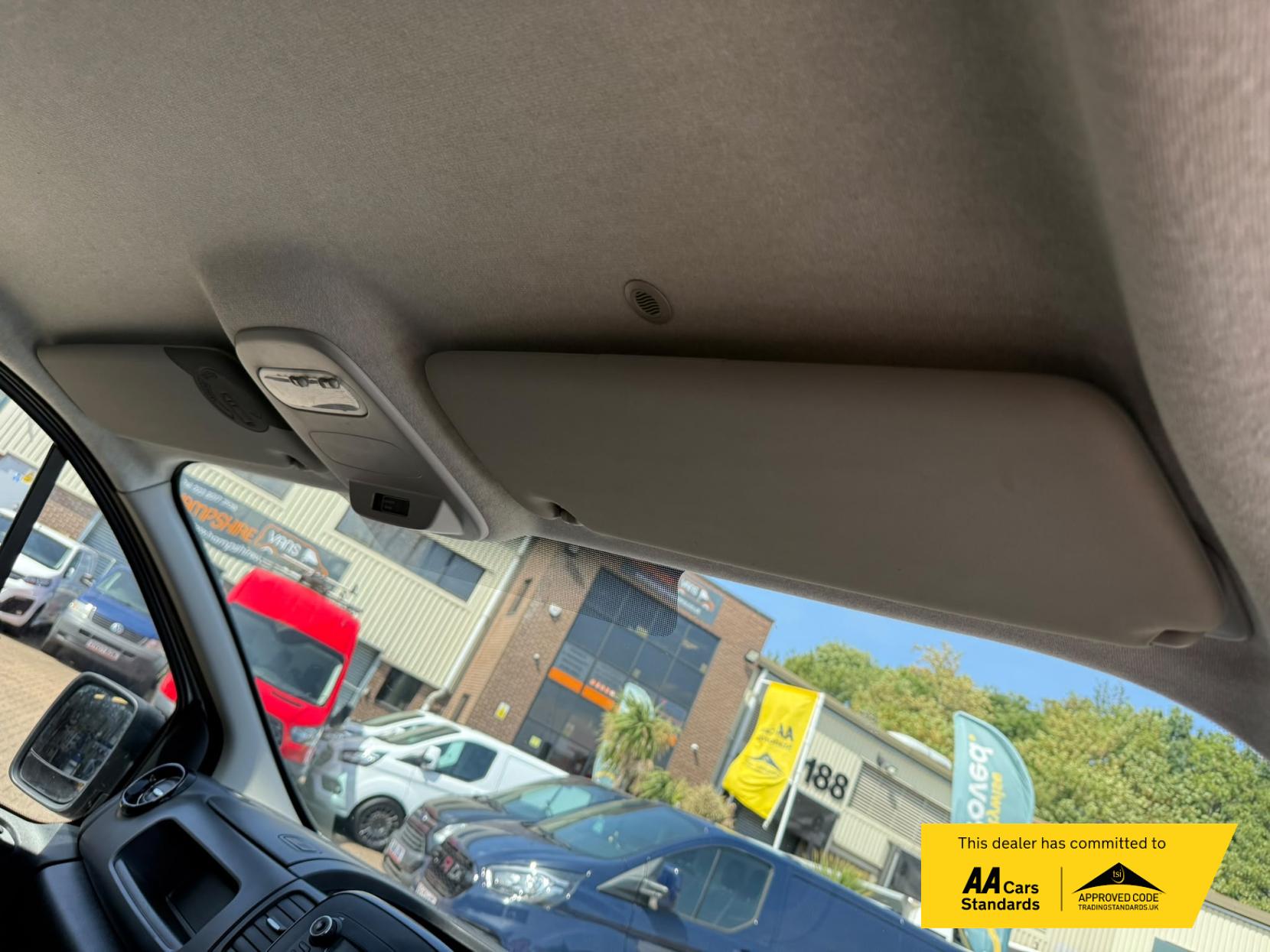 2017 Vauxhall Vivaro 1.6 CDTi 2900 BiTurbo Sportive Panel Van 5dr Diesel Manual L1 H1 Euro 6 (s/s) (125 ps) - Thumbnail 44