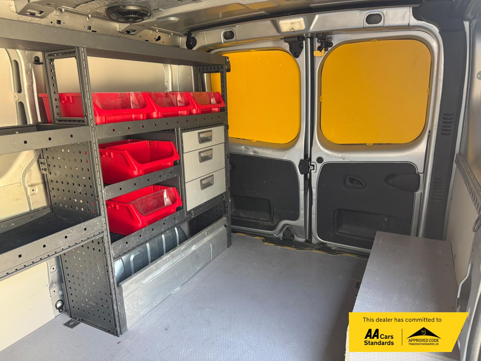 2017 Vauxhall Vivaro 1.6 CDTi 2900 BiTurbo Sportive Panel Van 5dr Diesel Manual L1 H1 Euro 6 (s/s) (125 ps) - Thumbnail 17