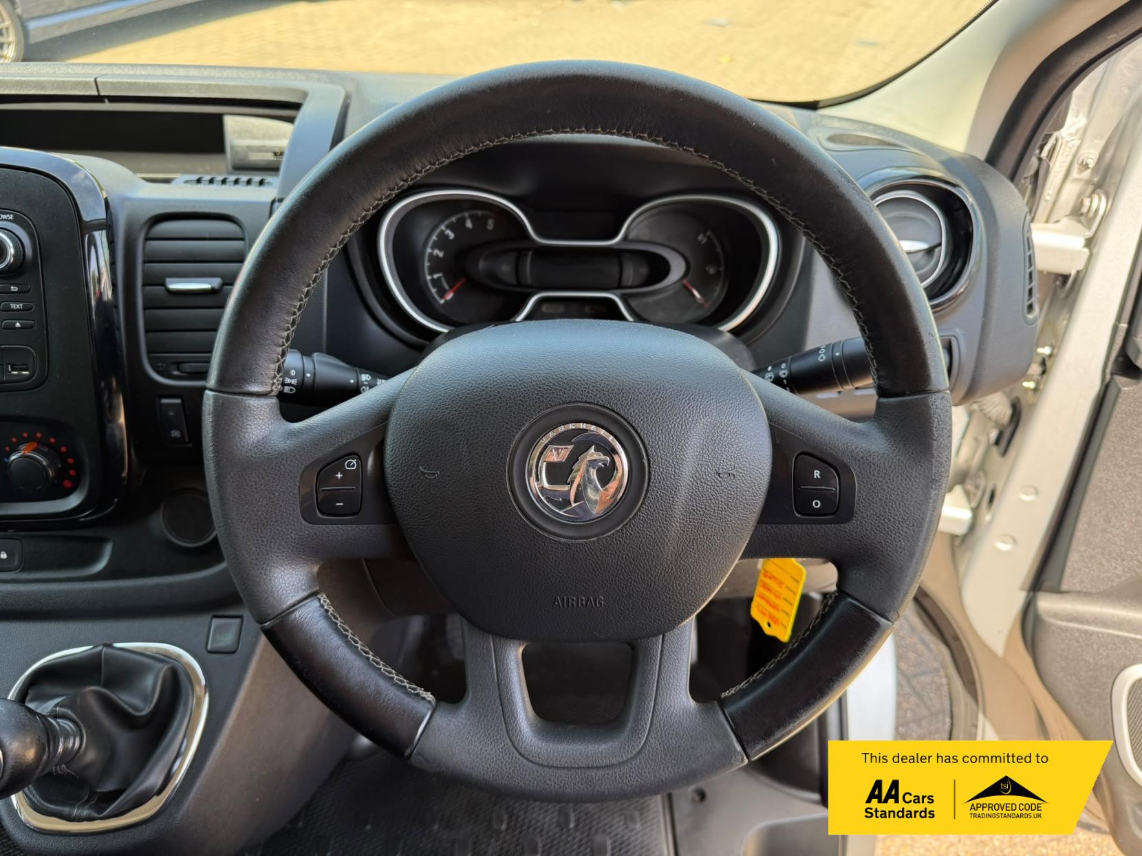 2017 Vauxhall Vivaro 1.6 CDTi 2900 BiTurbo Sportive Panel Van 5dr Diesel Manual L1 H1 Euro 6 (s/s) (125 ps) - Thumbnail 40