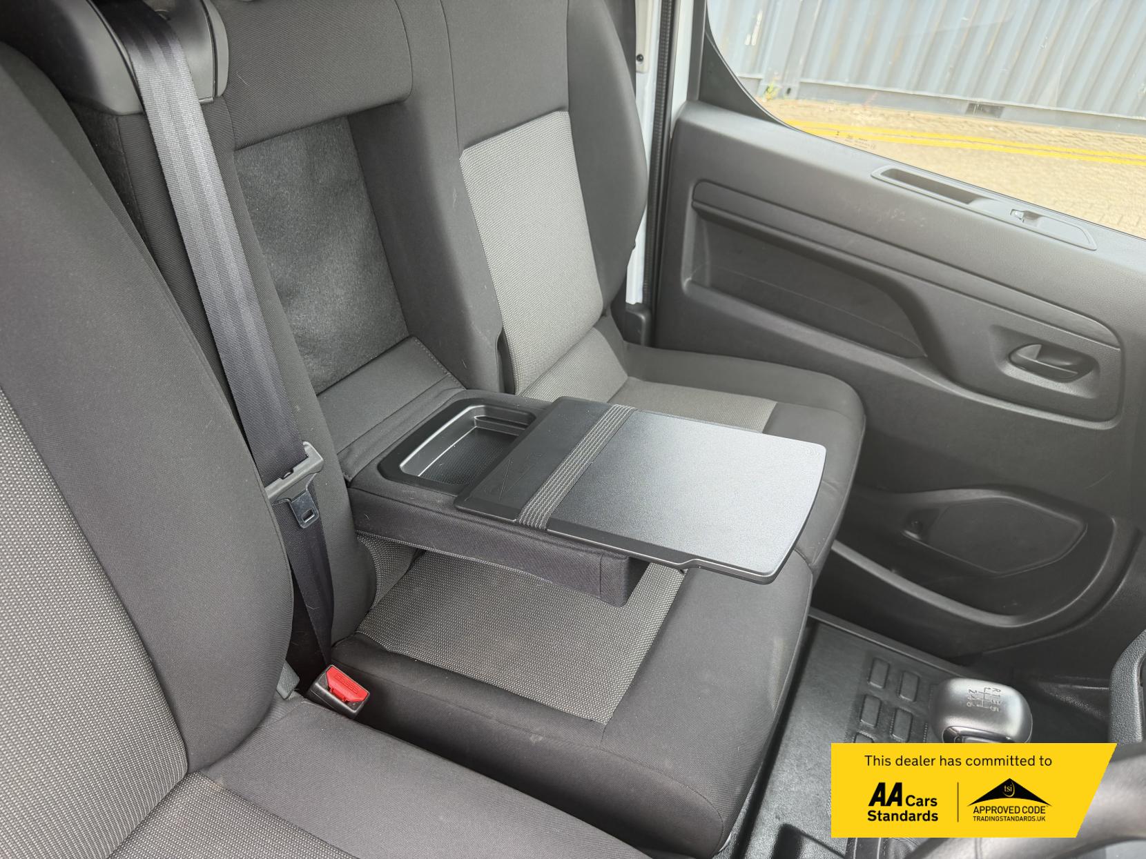 2023 Toyota ProAce 1.5D Icon Medium Panel Van 6dr Diesel Manual MWB Euro 6 (s/s) (120 bhp) - Thumbnail 18