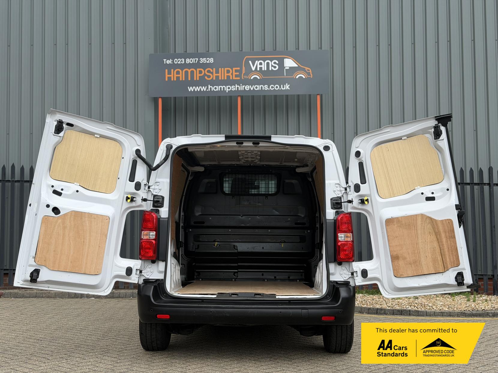 2023 Toyota ProAce 1.5D Icon Medium Panel Van 6dr Diesel Manual MWB Euro 6 (s/s) (120 bhp) - Thumbnail 22