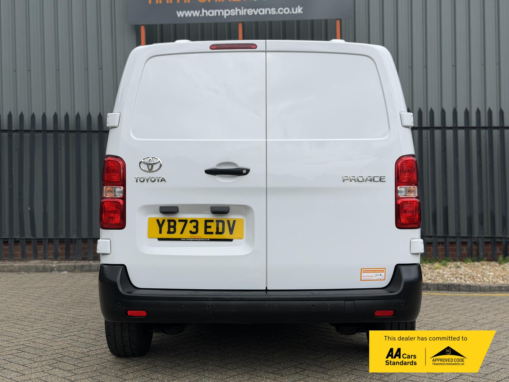 2023 Toyota ProAce 1.5D Icon Medium Panel Van 6dr Diesel Manual MWB Euro 6 (s/s) (120 bhp) - Thumbnail 20