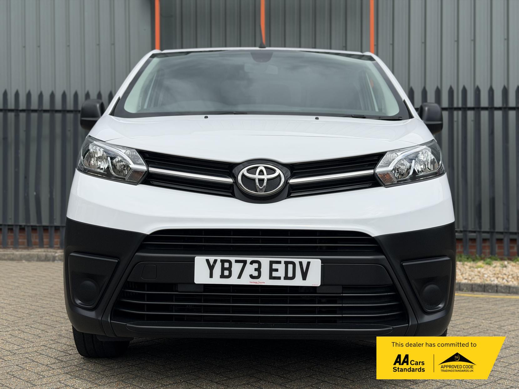 2023 Toyota ProAce 1.5D Icon Medium Panel Van 6dr Diesel Manual MWB Euro 6 (s/s) (120 bhp) - Thumbnail 19