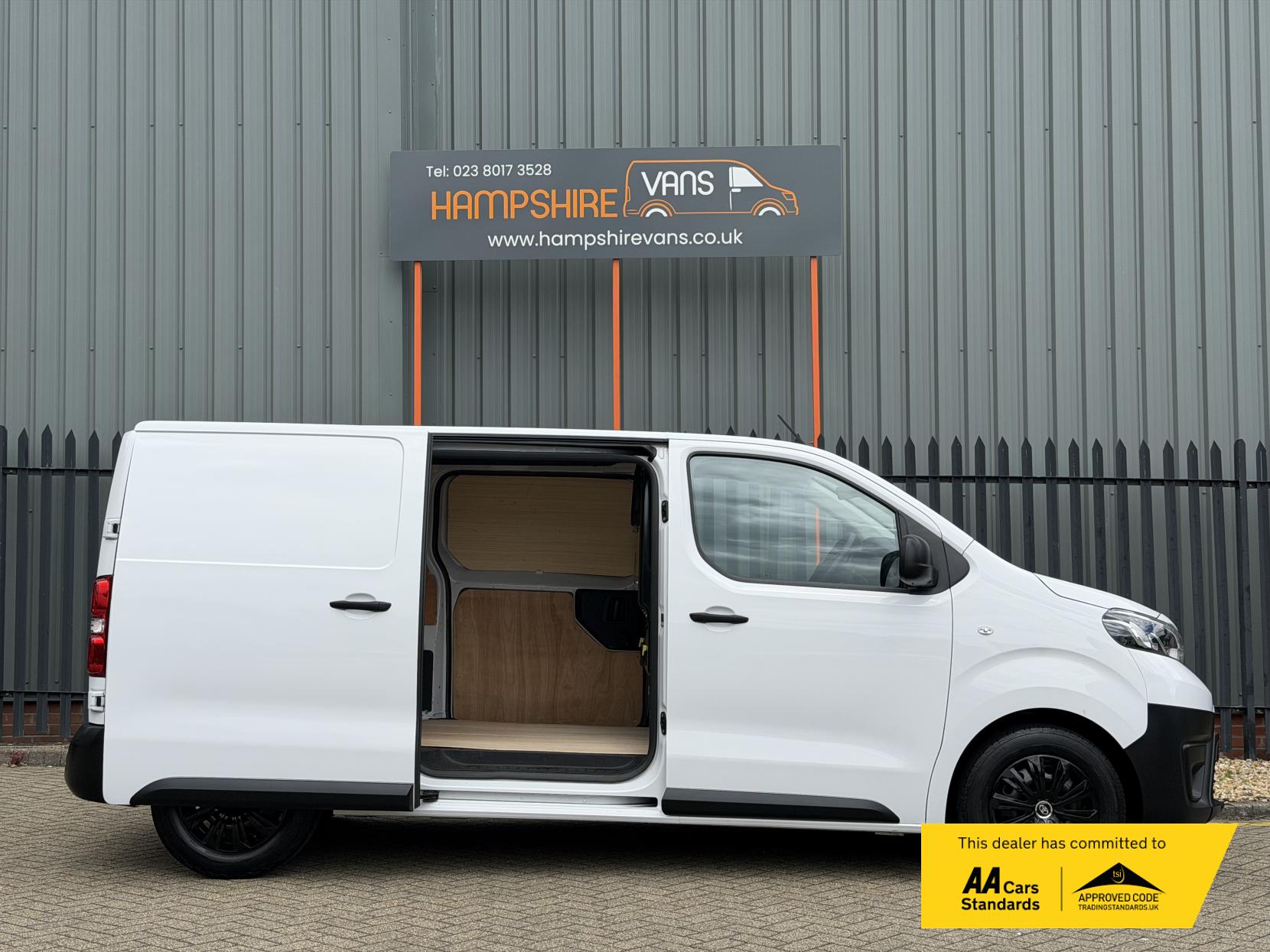 2023 Toyota ProAce 1.5D Icon Medium Panel Van 6dr Diesel Manual MWB Euro 6 (s/s) (120 bhp) - Thumbnail 6