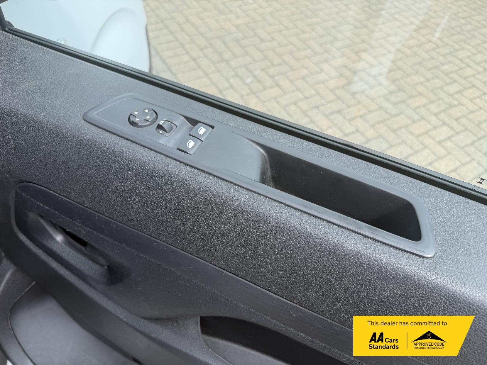 2023 Toyota ProAce 1.5D Icon Medium Panel Van 6dr Diesel Manual MWB Euro 6 (s/s) (120 bhp) - Thumbnail 45