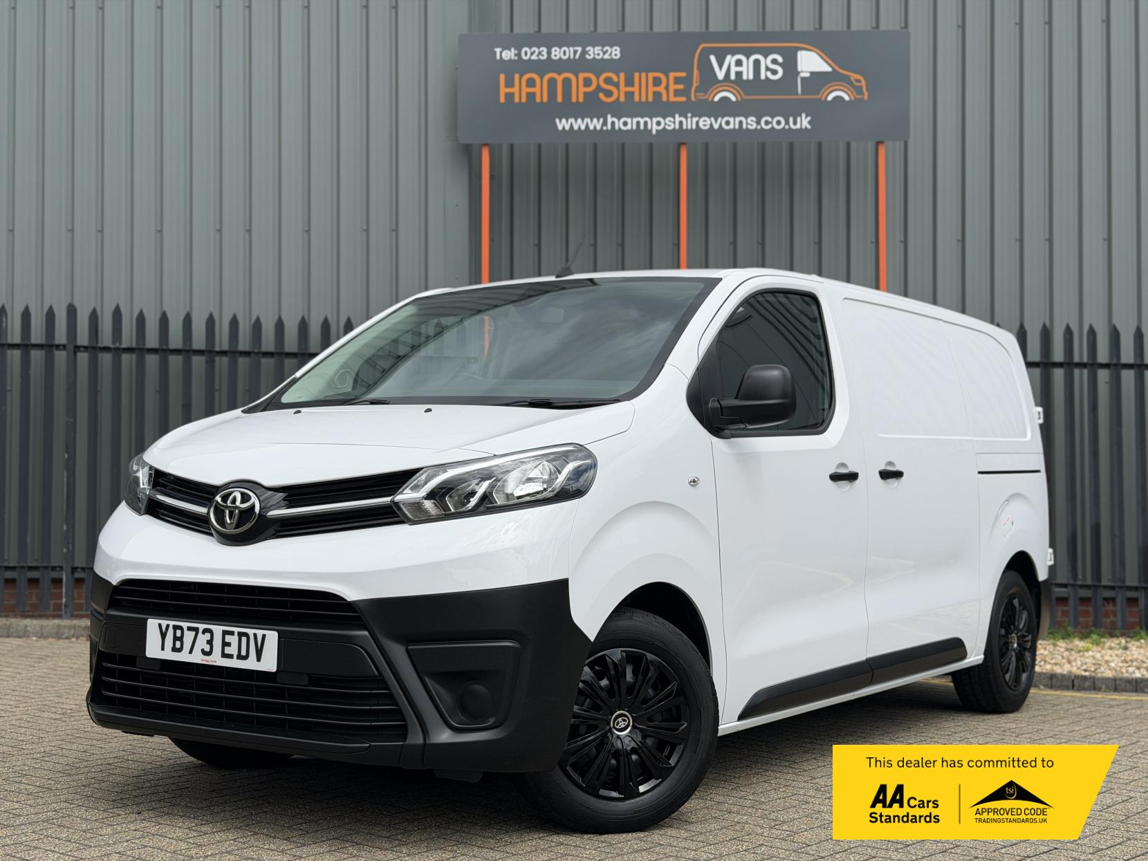 2023 Toyota ProAce 1.5D Icon Medium Panel Van 6dr Diesel Manual MWB Euro 6 (s/s) (120 bhp) - Thumbnail 2