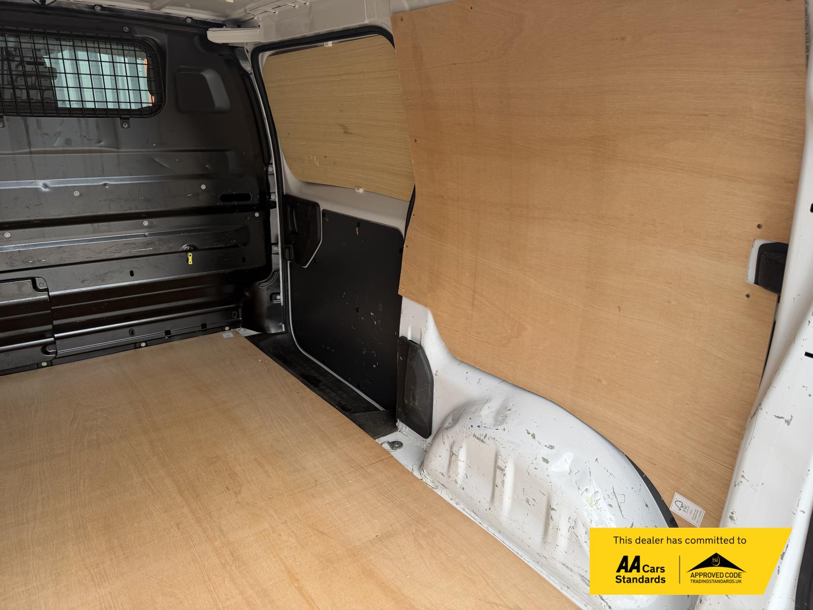 2023 Toyota ProAce 1.5D Icon Medium Panel Van 6dr Diesel Manual MWB Euro 6 (s/s) (120 bhp) - Thumbnail 26