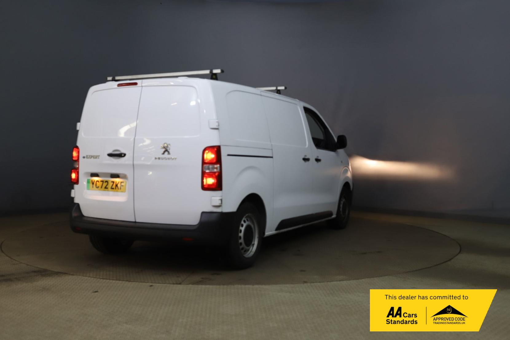 Peugeot e-Expert e 1200 75kWh Professional Standard Panel Van 6dr Electric Auto MWB (136 ps)