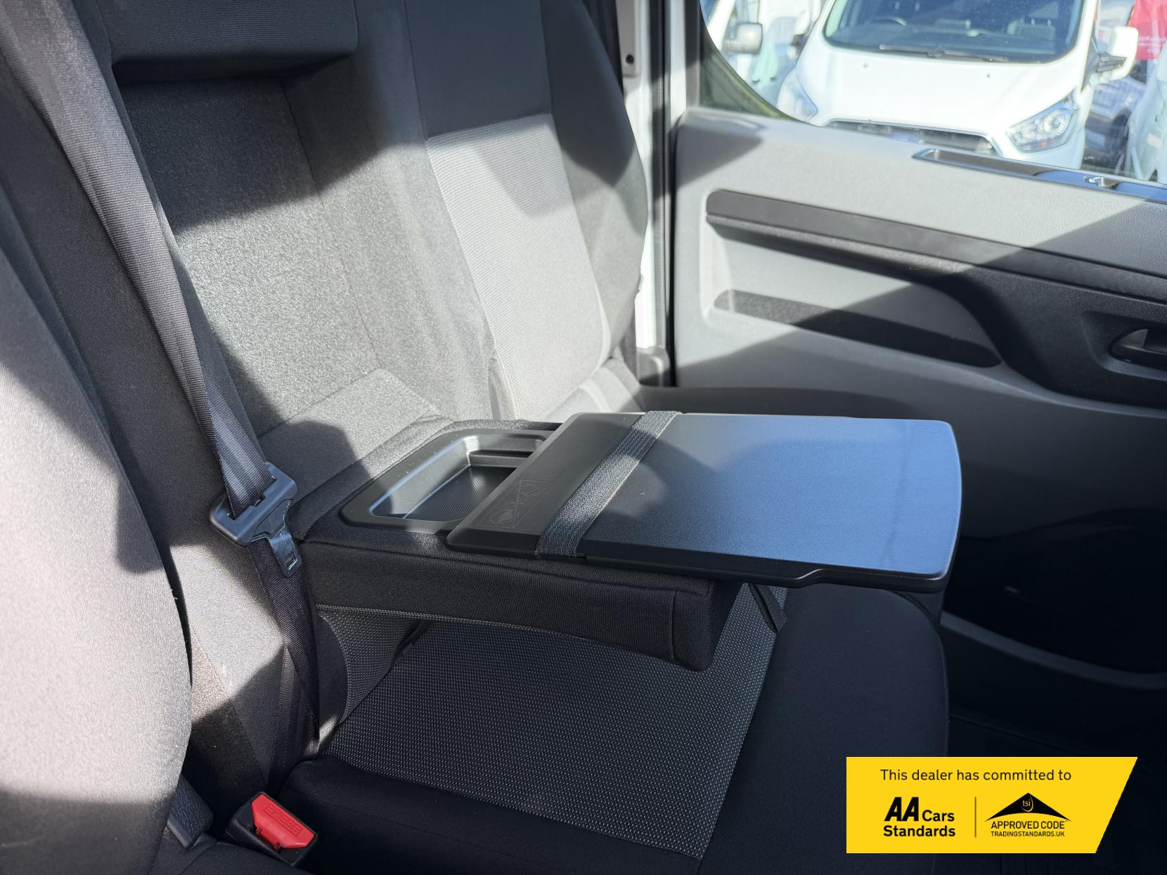 Peugeot e-Expert e 1200 75kWh Professional Standard Panel Van 6dr Electric Auto MWB (136 ps)