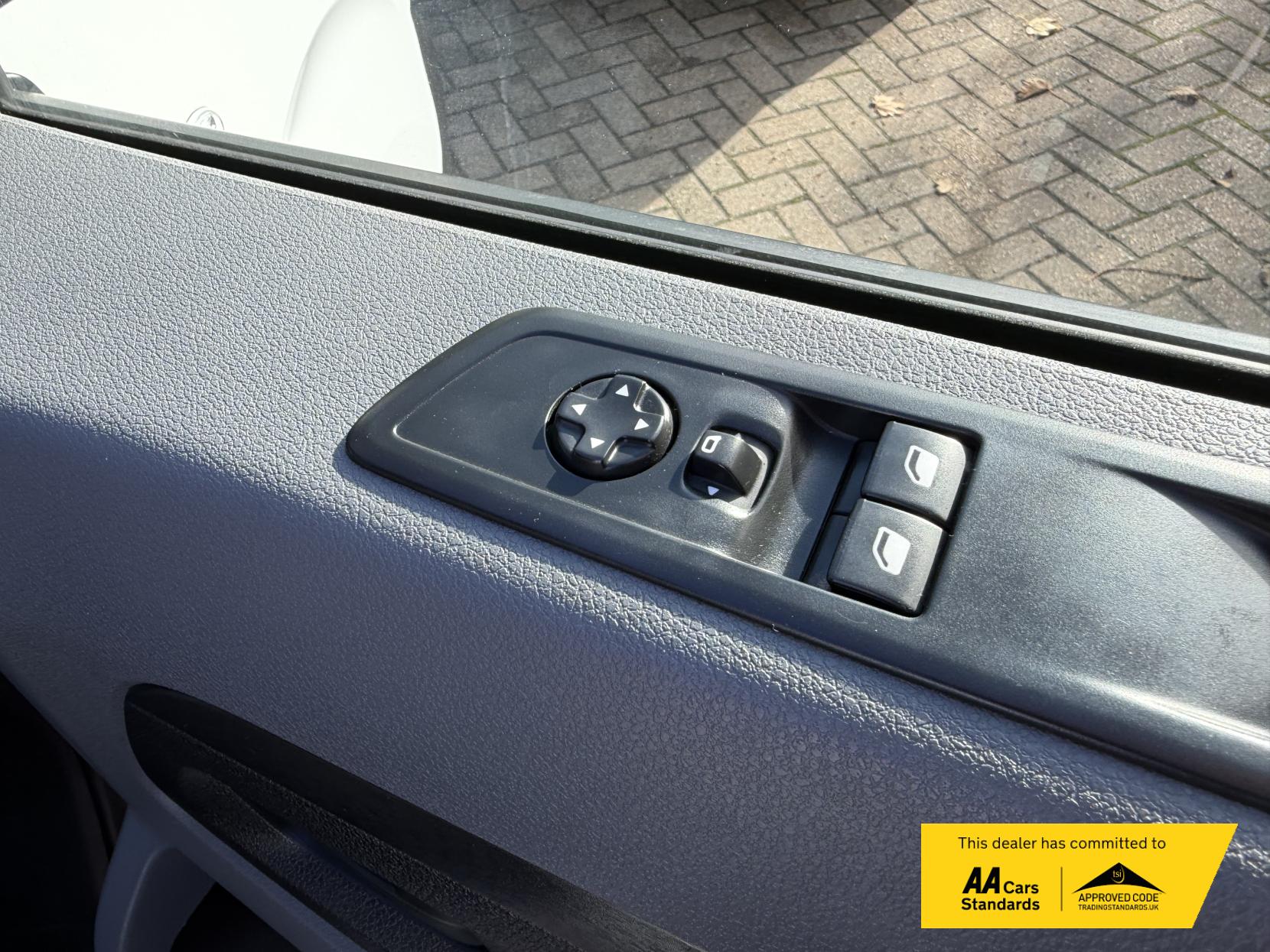 Peugeot e-Expert e 1200 75kWh Professional Standard Panel Van 6dr Electric Auto MWB (136 ps)