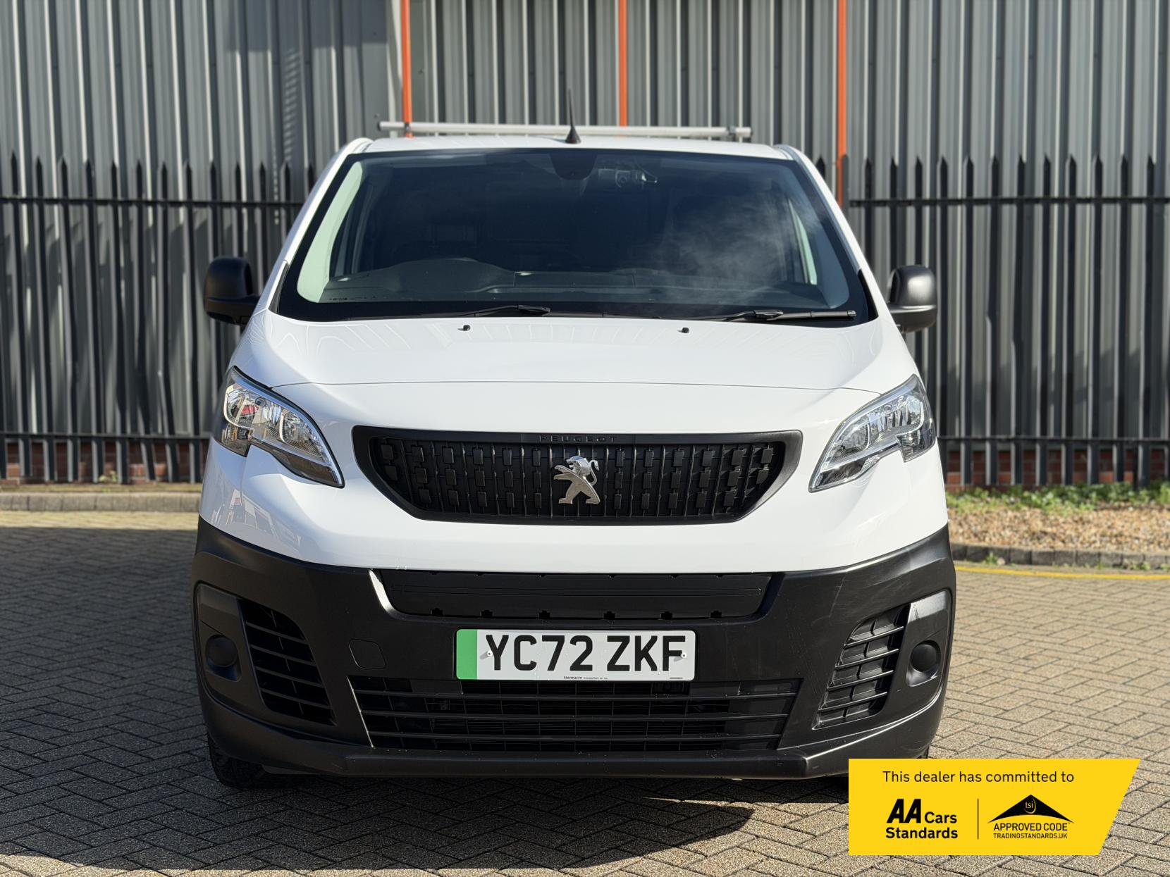 Peugeot e-Expert e 1200 75kWh Professional Standard Panel Van 6dr Electric Auto MWB (136 ps)