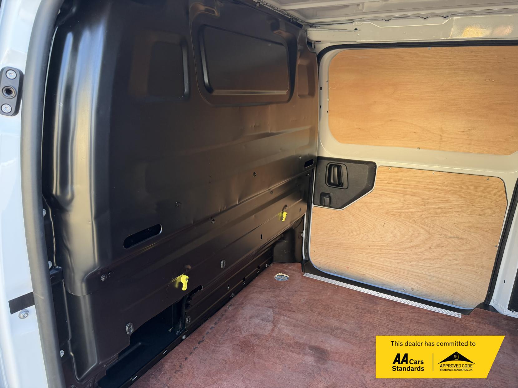 Peugeot e-Expert e 1200 75kWh Professional Standard Panel Van 6dr Electric Auto MWB (136 ps)