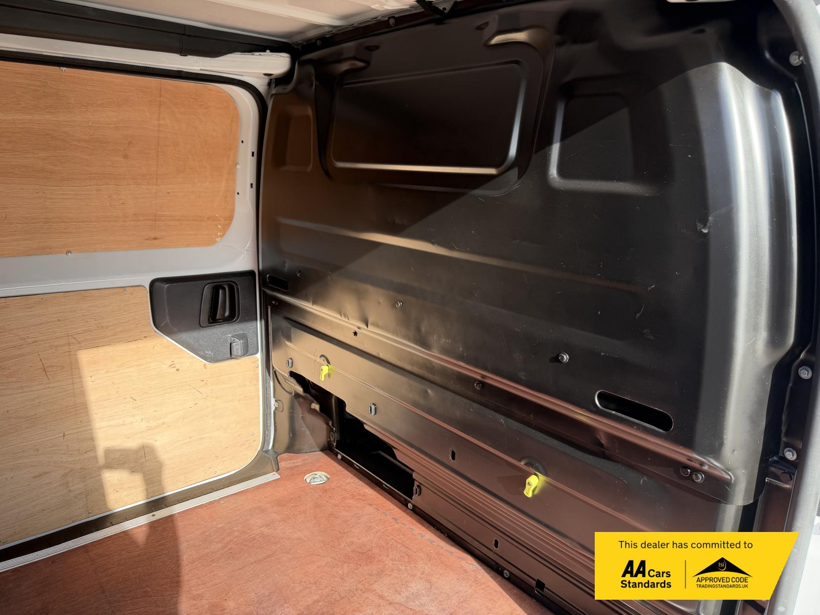 Peugeot e-Expert e 1200 75kWh Professional Standard Panel Van 6dr Electric Auto MWB (136 ps)