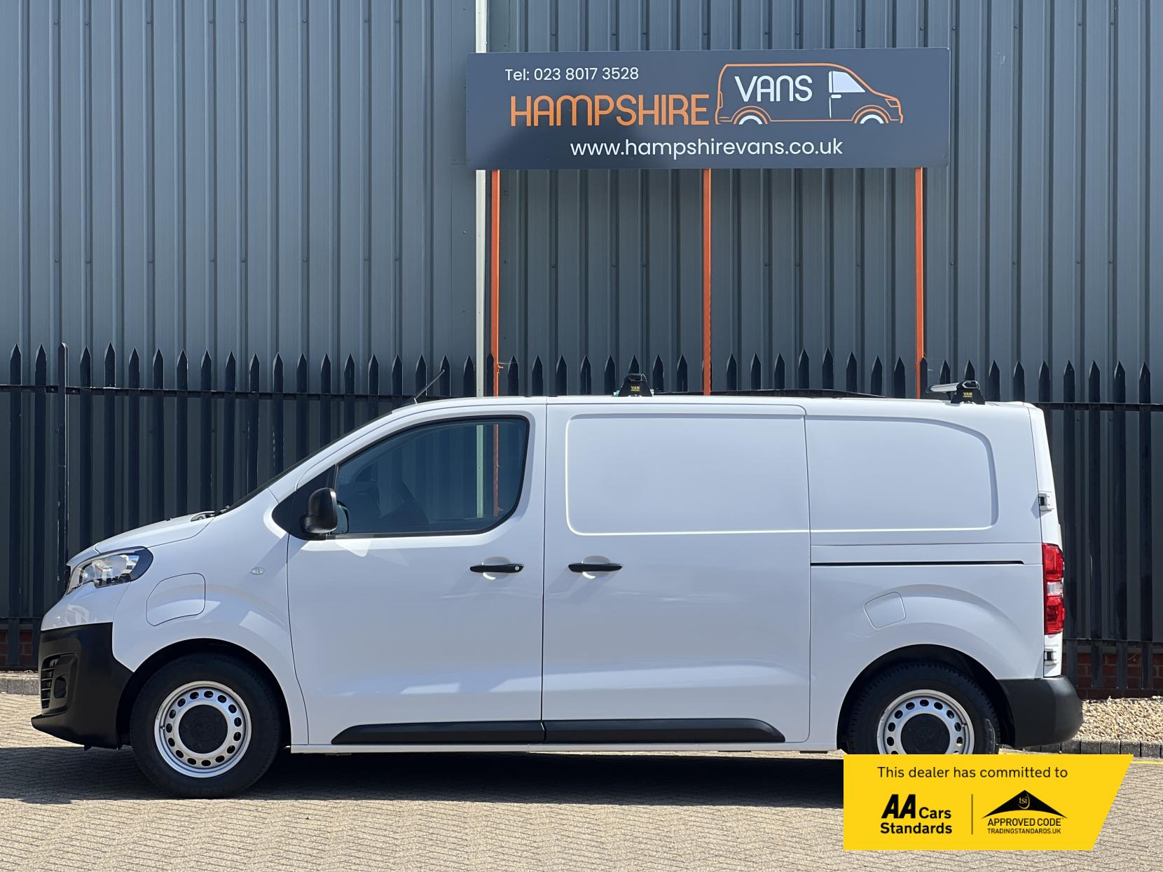 Peugeot e-Expert e 1200 75kWh Professional Standard Panel Van 6dr Electric Auto MWB (136 ps)