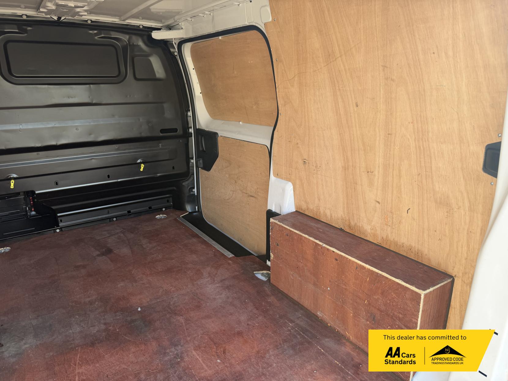 Peugeot e-Expert e 1200 75kWh Professional Standard Panel Van 6dr Electric Auto MWB (136 ps)