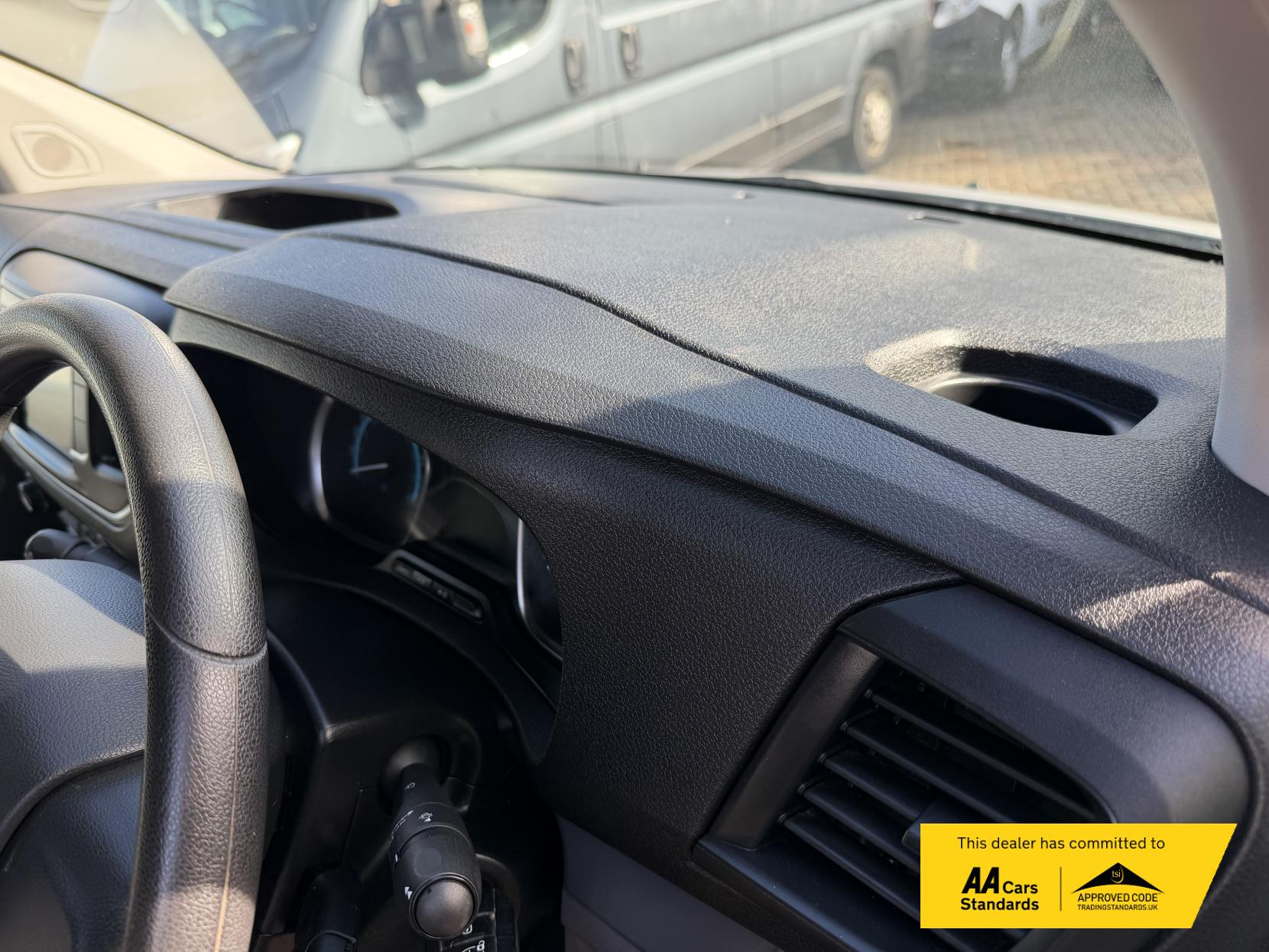 Peugeot e-Expert e 1200 75kWh Professional Standard Panel Van 6dr Electric Auto MWB (136 ps)