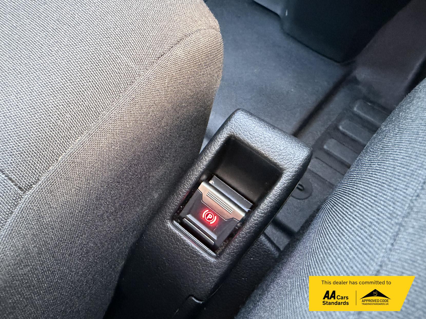 Peugeot e-Expert e 1200 75kWh Professional Standard Panel Van 6dr Electric Auto MWB (136 ps)