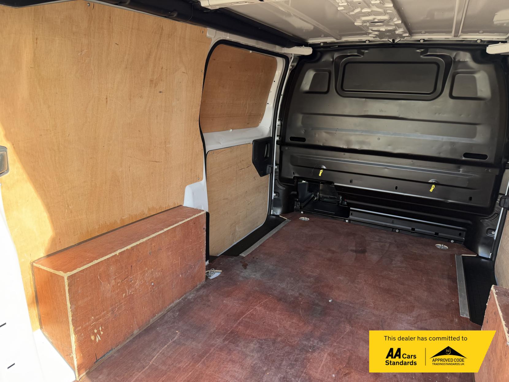 Peugeot e-Expert e 1200 75kWh Professional Standard Panel Van 6dr Electric Auto MWB (136 ps)