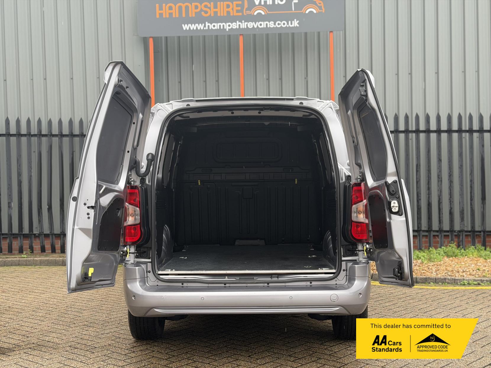 Vauxhall Combo 1.5 Turbo D 2300 Sportive Panel Van 4dr Diesel Manual L2 H1 Euro 6 (100 ps)