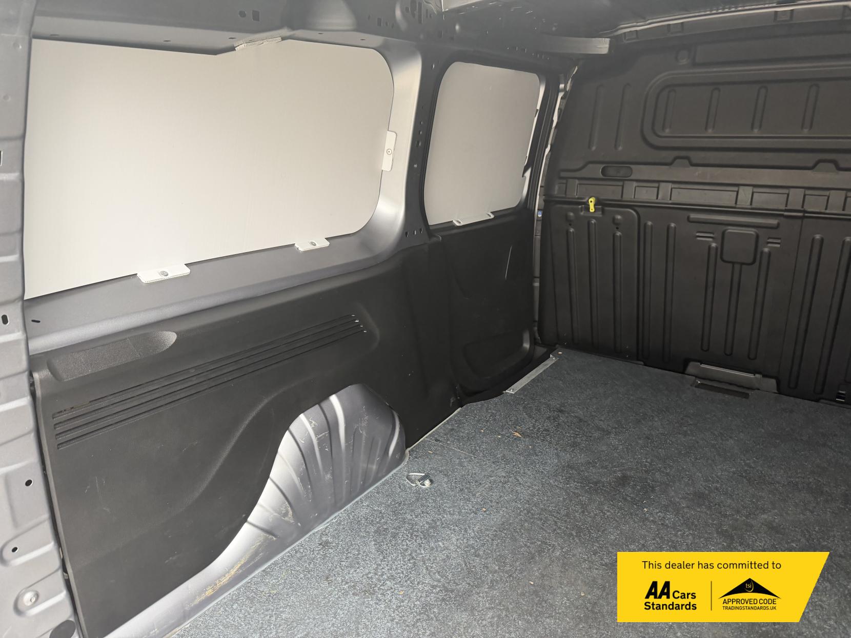 Vauxhall Combo 1.5 Turbo D 2300 Sportive Panel Van 4dr Diesel Manual L2 H1 Euro 6 (100 ps)