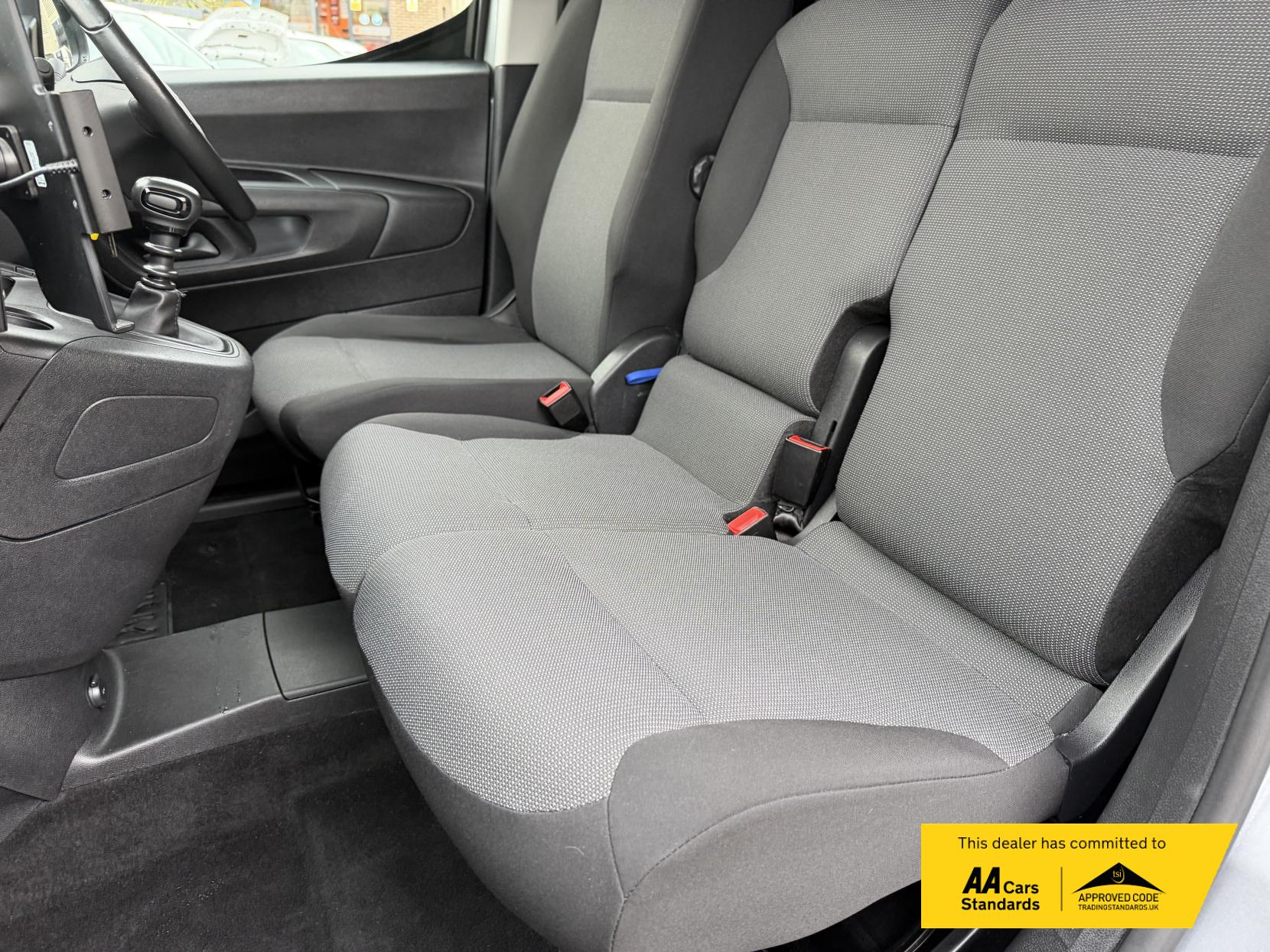 Vauxhall Combo 1.5 Turbo D 2300 Sportive Panel Van 4dr Diesel Manual L2 H1 Euro 6 (100 ps)