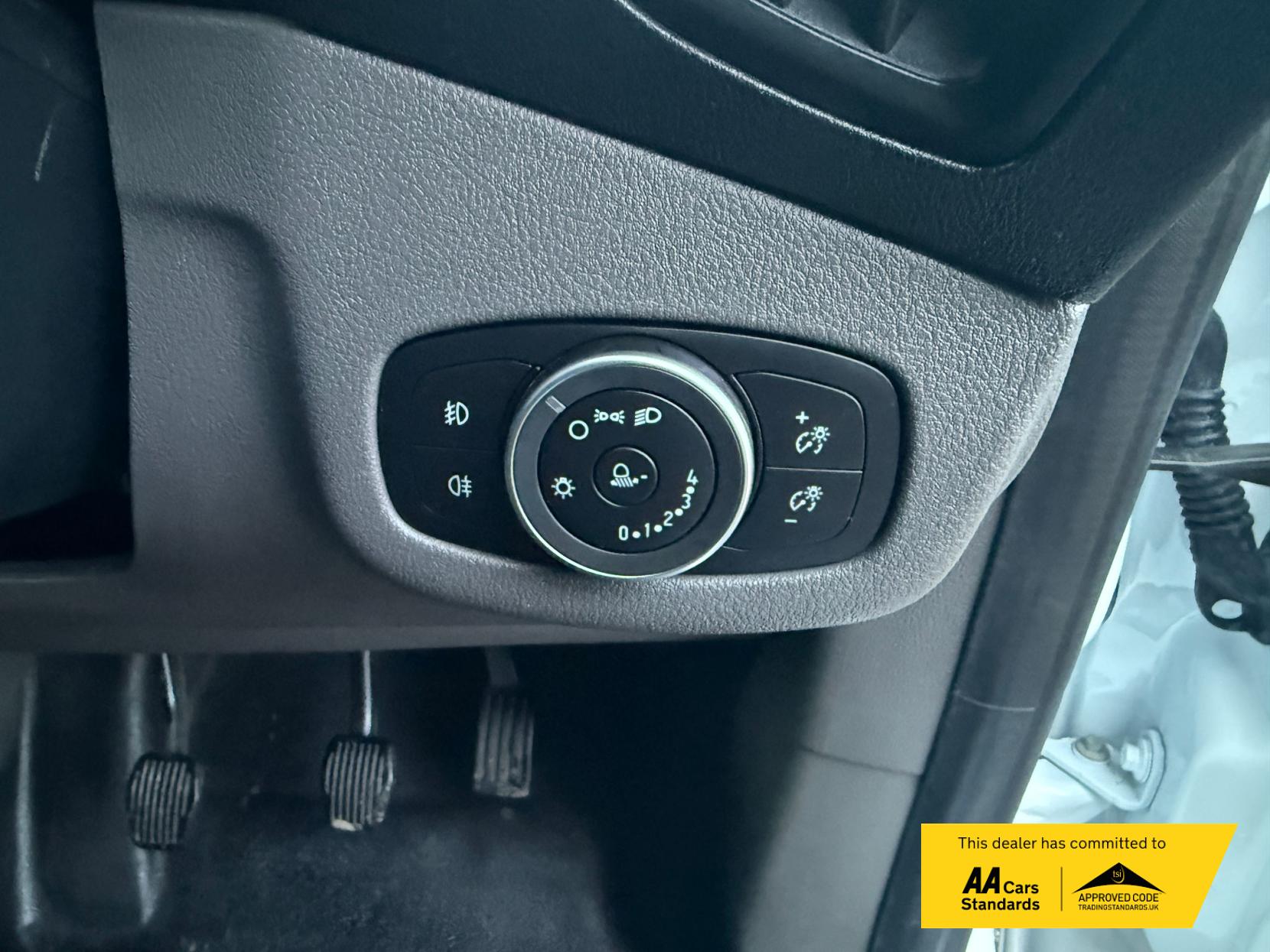 Ford Transit Connect 1.5 220 EcoBlue Trend Panel Van 5dr Diesel Manual L1 Euro 6 (s/s) (120 ps)