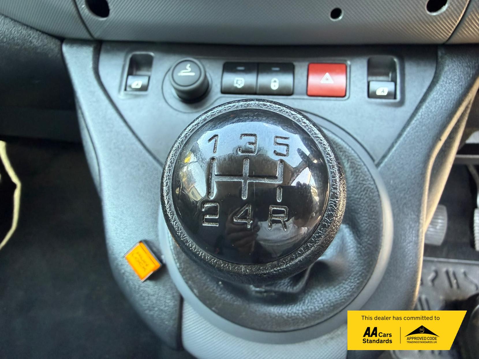 2014 Citroen Berlingo 1.6 HDi 750 LX Panel Van 6dr Diesel Manual L2 (153 g/km, 90 bhp) - Thumbnail 37
