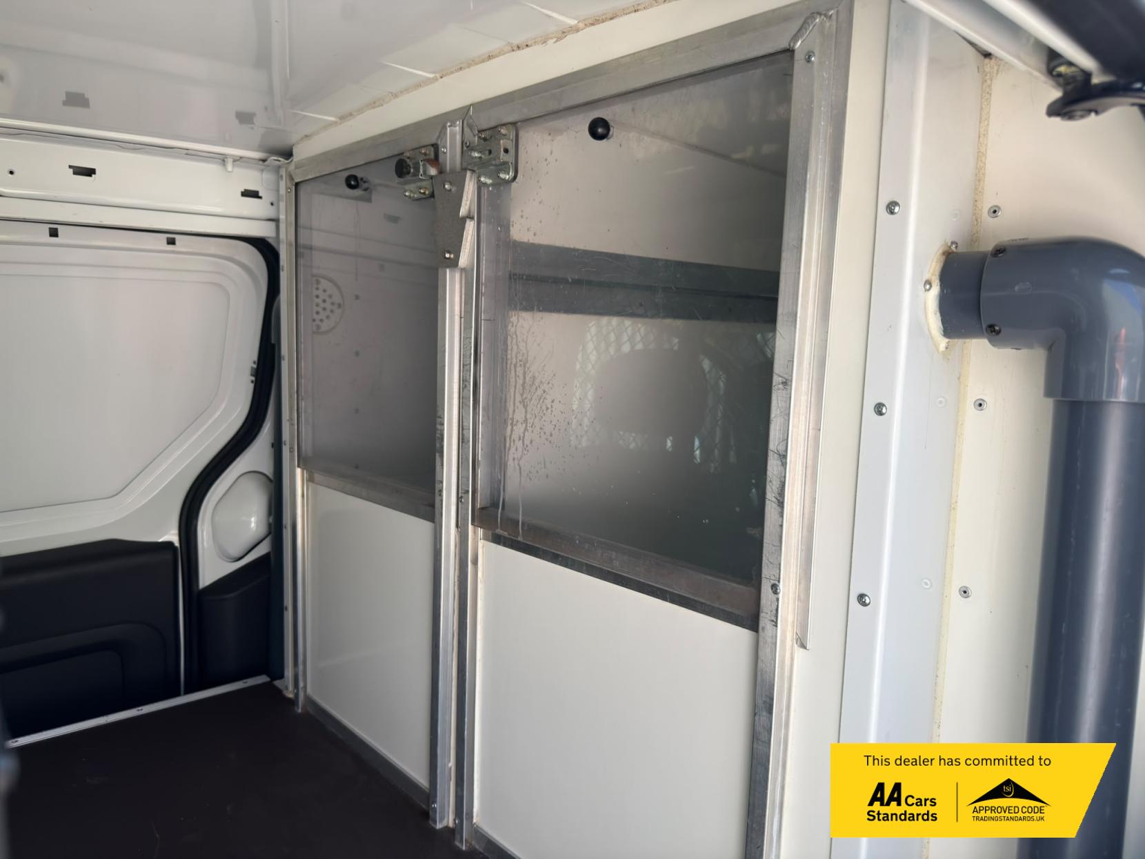 2014 Citroen Berlingo 1.6 HDi 750 LX Panel Van 6dr Diesel Manual L2 (153 g/km, 90 bhp) - Thumbnail 21