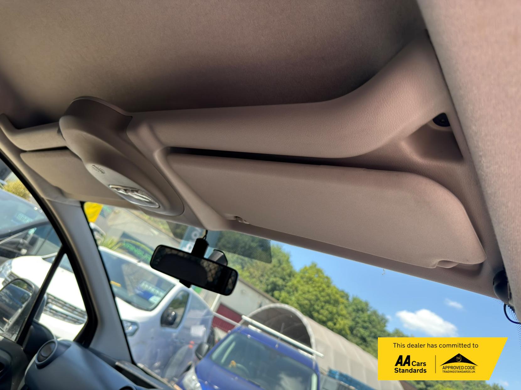 2014 Citroen Berlingo 1.6 HDi 750 LX Panel Van 6dr Diesel Manual L2 (153 g/km, 90 bhp) - Thumbnail 46