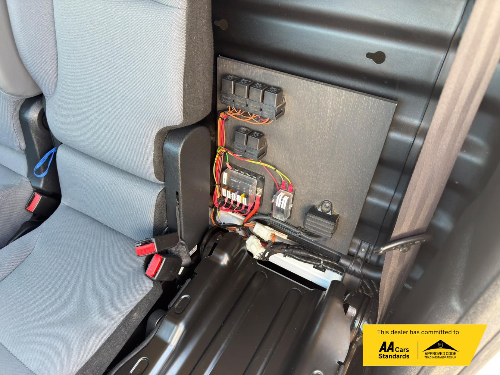 2014 Citroen Berlingo 1.6 HDi 750 LX Panel Van 6dr Diesel Manual L2 (153 g/km, 90 bhp) - Thumbnail 27