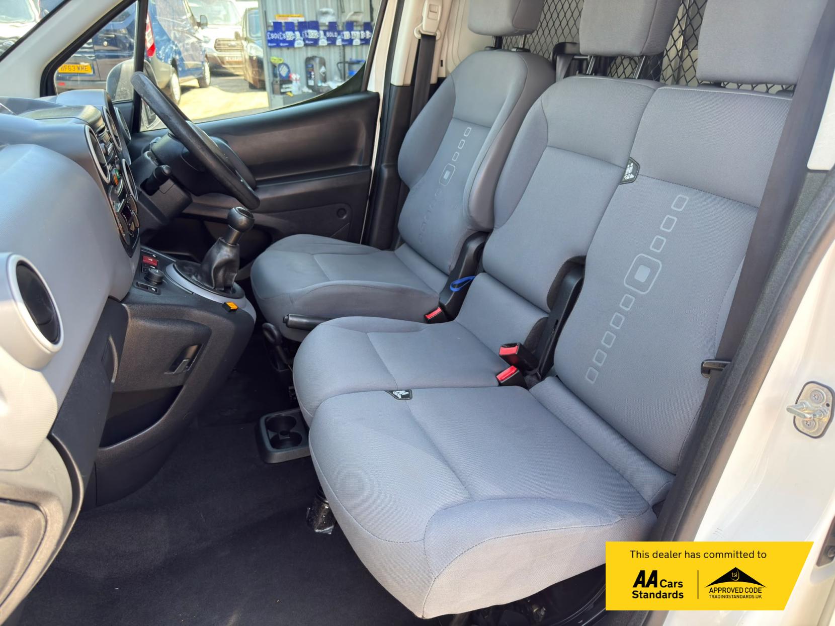2014 Citroen Berlingo 1.6 HDi 750 LX Panel Van 6dr Diesel Manual L2 (153 g/km, 90 bhp) - Thumbnail 30