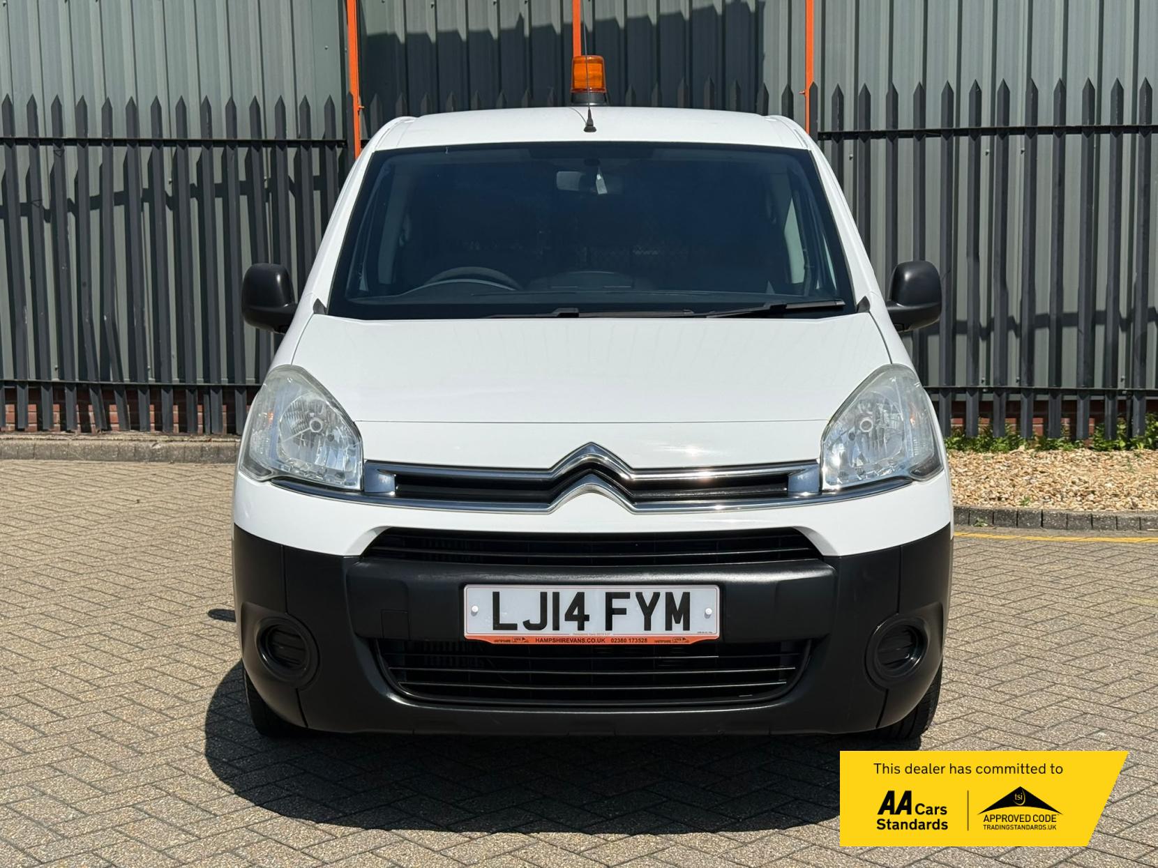 2014 Citroen Berlingo 1.6 HDi 750 LX Panel Van 6dr Diesel Manual L2 (153 g/km, 90 bhp) - Thumbnail 14