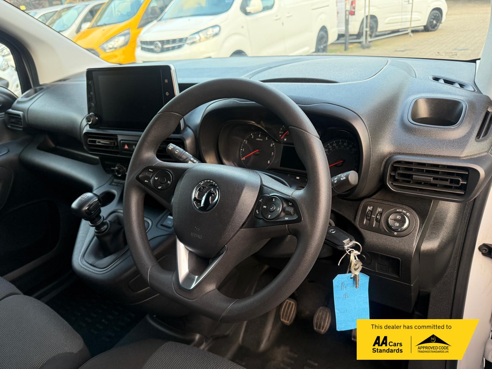 Vauxhall Combo 1.5 Turbo D 2300 Pro Panel Van 5dr Diesel Manual L1 H1 Euro 6 (s/s) (100 ps)