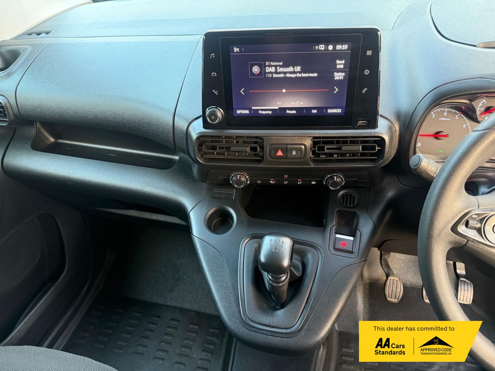 Vauxhall Combo 1.5 Turbo D 2300 Pro Panel Van 5dr Diesel Manual L1 H1 Euro 6 (s/s) (100 ps)