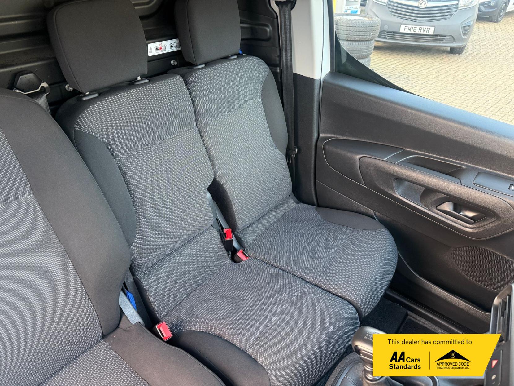 Vauxhall Combo 1.5 Turbo D 2300 Pro Panel Van 5dr Diesel Manual L1 H1 Euro 6 (s/s) (100 ps)