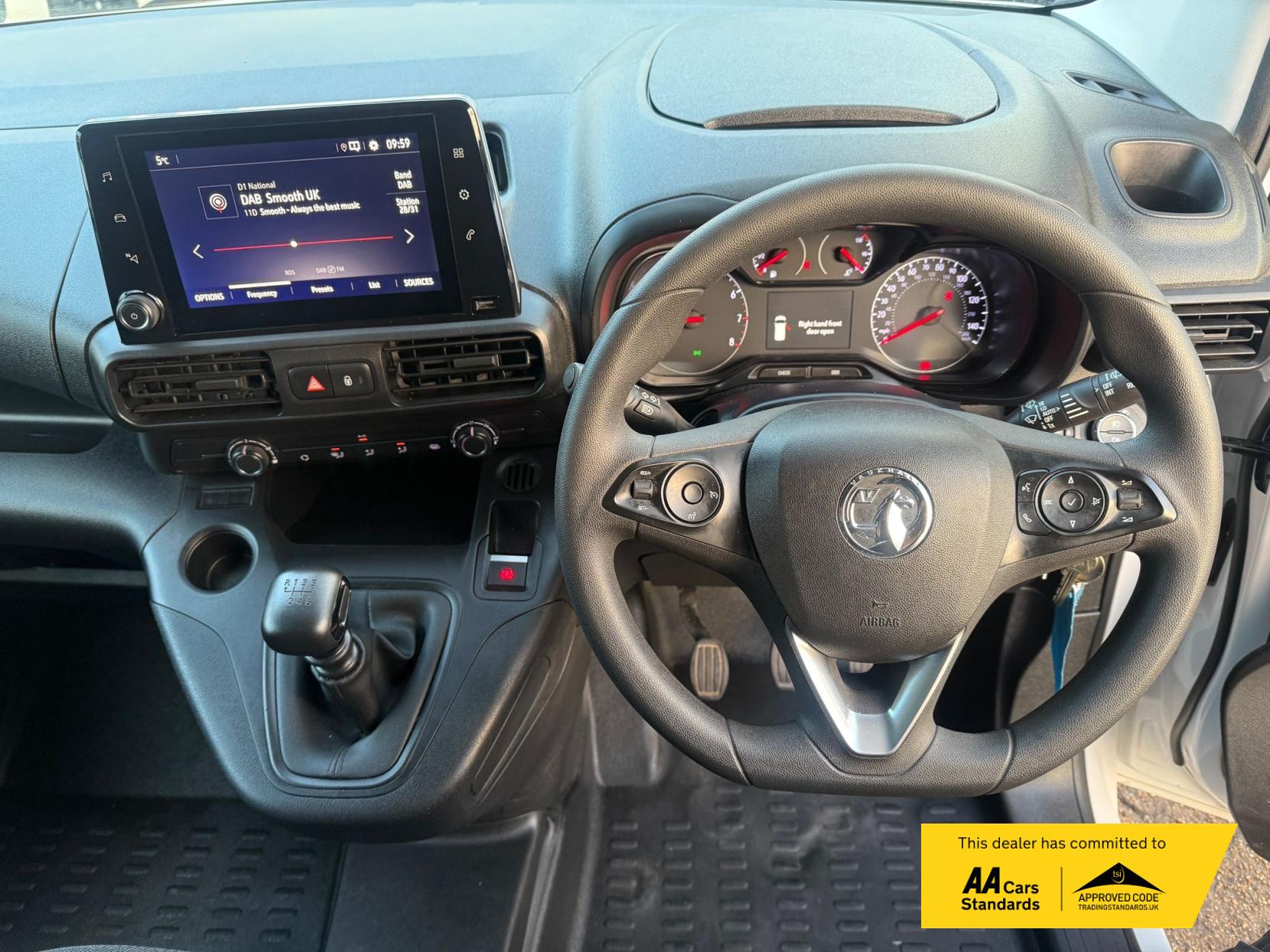 Vauxhall Combo 1.5 Turbo D 2300 Pro Panel Van 5dr Diesel Manual L1 H1 Euro 6 (s/s) (100 ps)