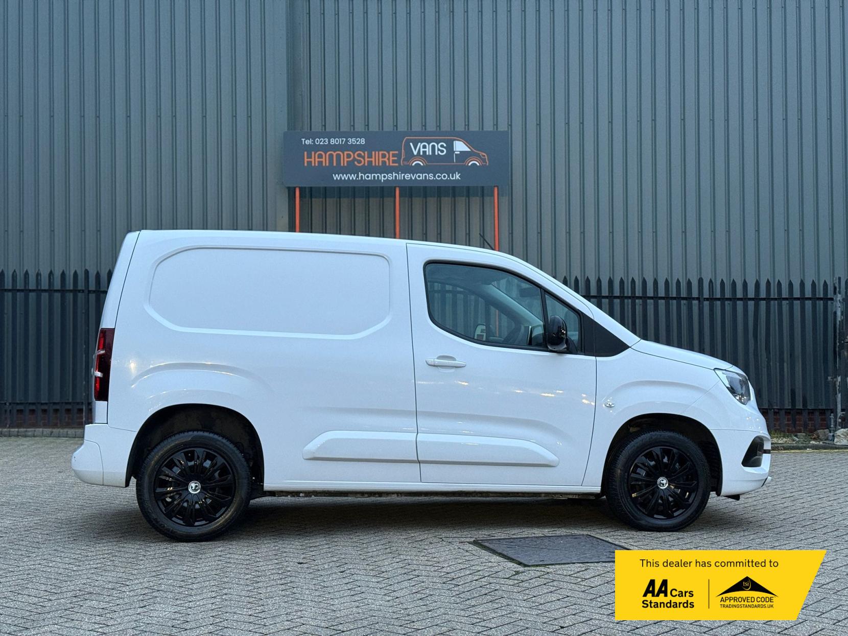 Vauxhall Combo 1.5 Turbo D 2300 Pro Panel Van 5dr Diesel Manual L1 H1 Euro 6 (s/s) (100 ps)